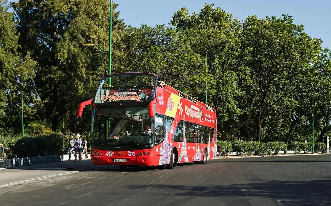 City Sightseeing: Hanoi Hop-on Hop-off Bus Tour Image 3
