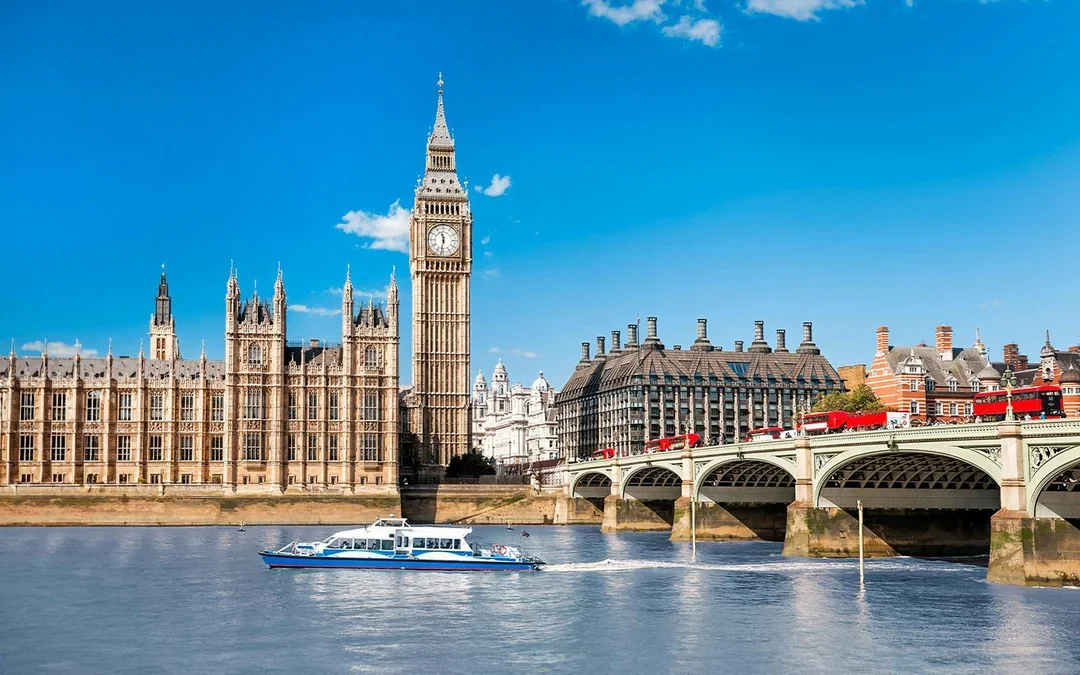 City Sightseeing: London Hop-on Hop-off Bus Tour with Optional Thames River Cruise Image 9