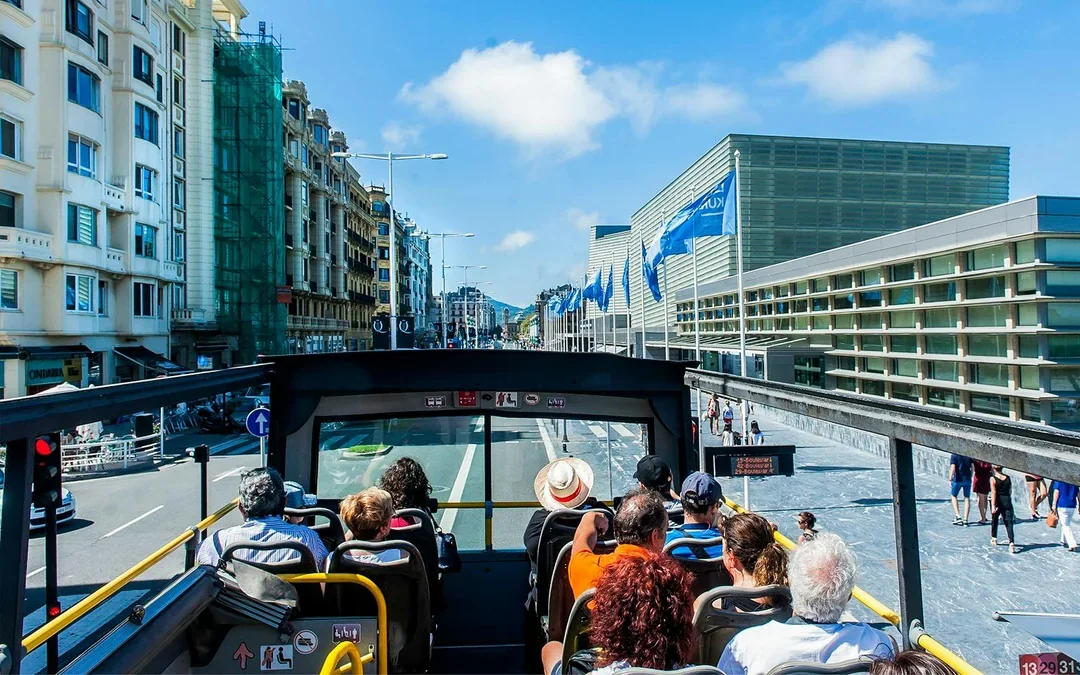 City Tour: San Sebastian Hop-on Hop-off Bus Tour Image 3