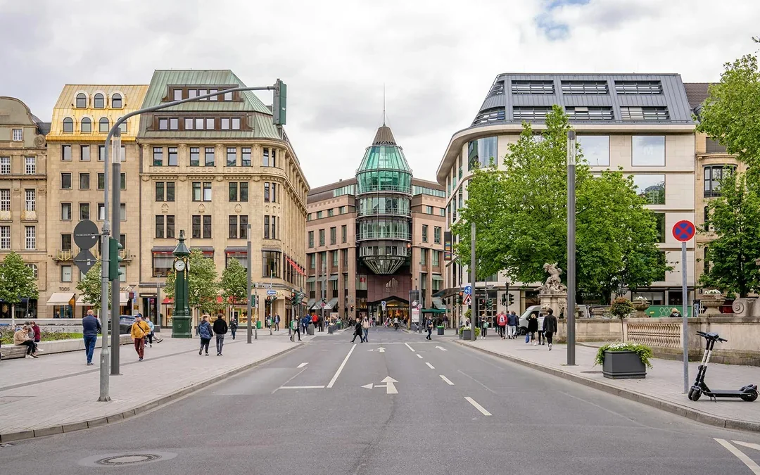 CityTour: Dusseldorf Hop-on Hop-off Bus Tour Image 4