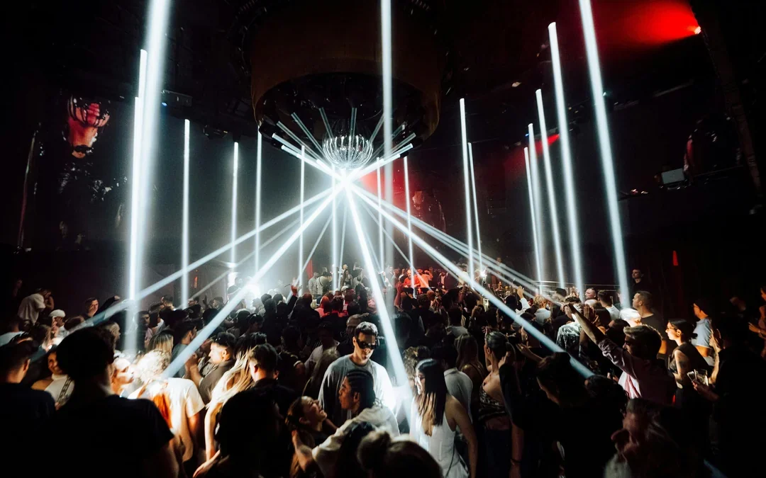 Club Chinois on Mondays: La Troya Tickets Image 4
