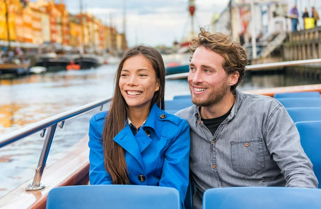 Combo: Copenhagen Hop-on Hop-off Bus Tour + Canal Cruise Tickets Image 5