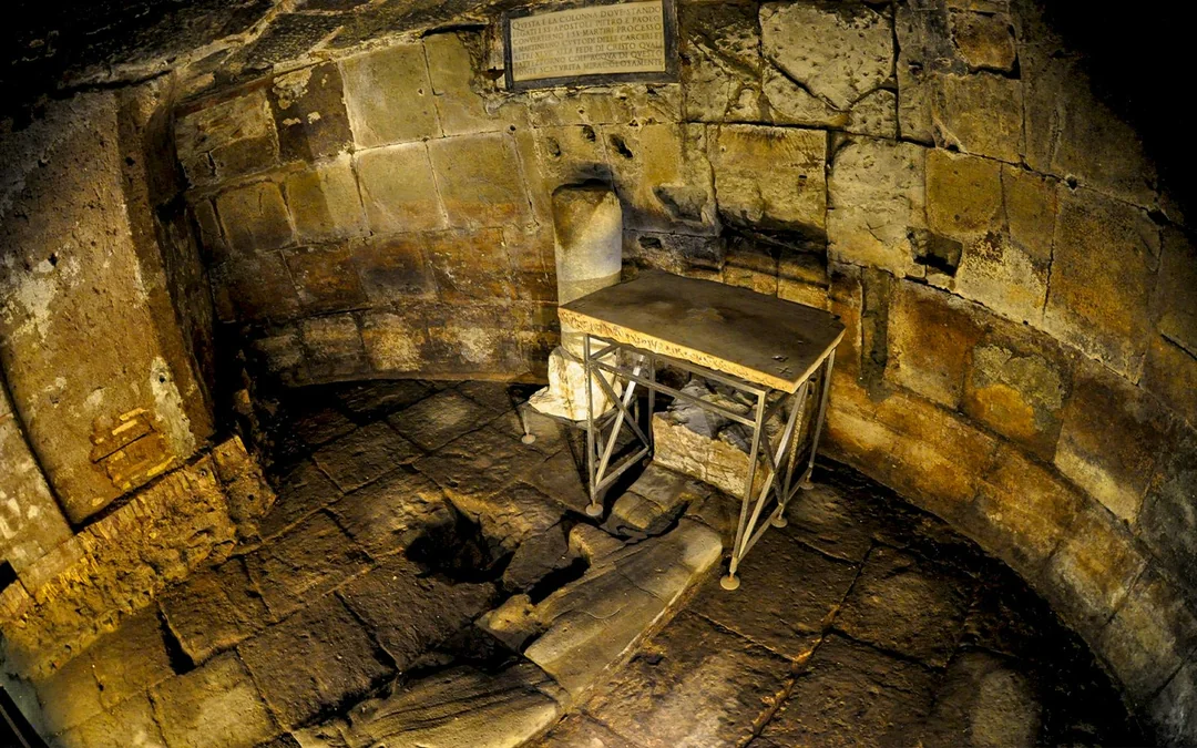 Combo: Mamertine Prison + Colosseum + Roman Forum + Palatine Hill Tickets Image 2