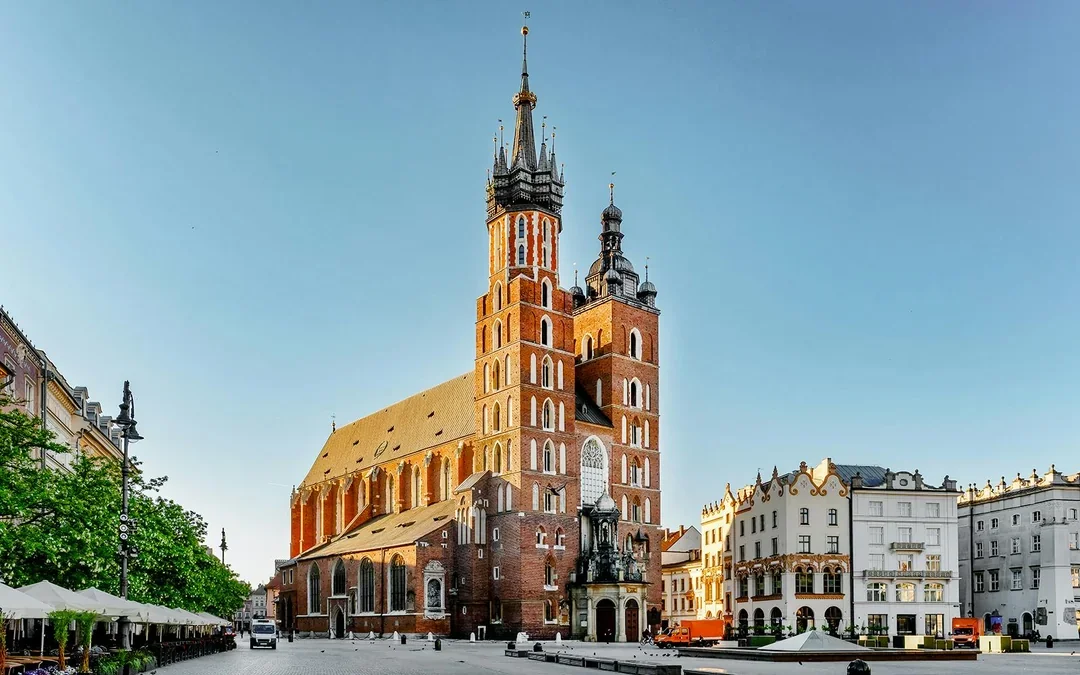 Combo: Wawel Castle, Cathedral, St. Mary’s Basilica & Rynek Underground Museum Guided Tour Image 12