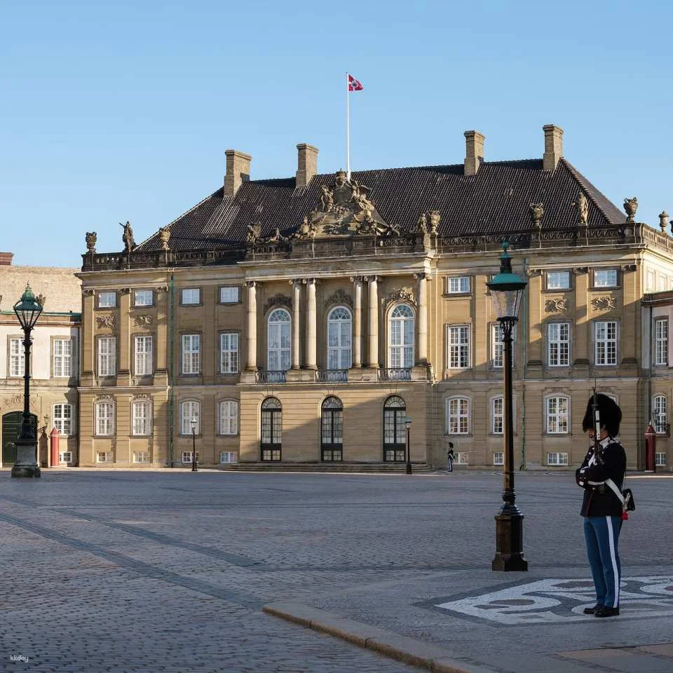Copenhagen Card HOP: Entry to 40+ Attractions and Hop-On, Hop-Off Bus