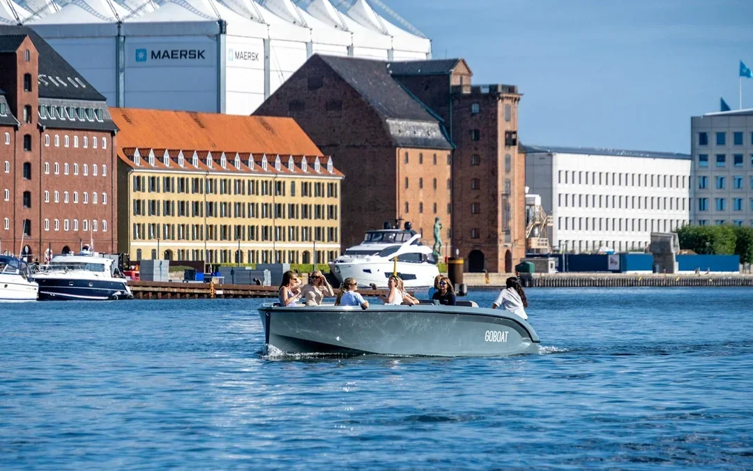 Copenhagen Small Group Canal Cruise on Electric Boats Image 5