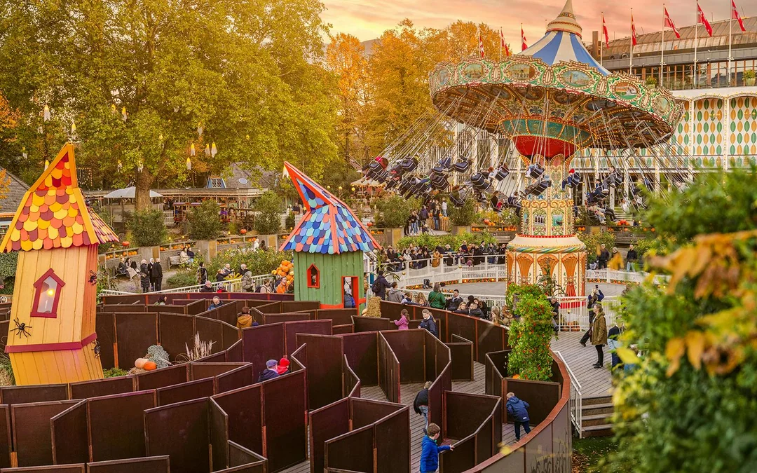 Copenhagen Tivoli Gardens Halloween Admission Ticket and Unlimited Ride Pass Image 6