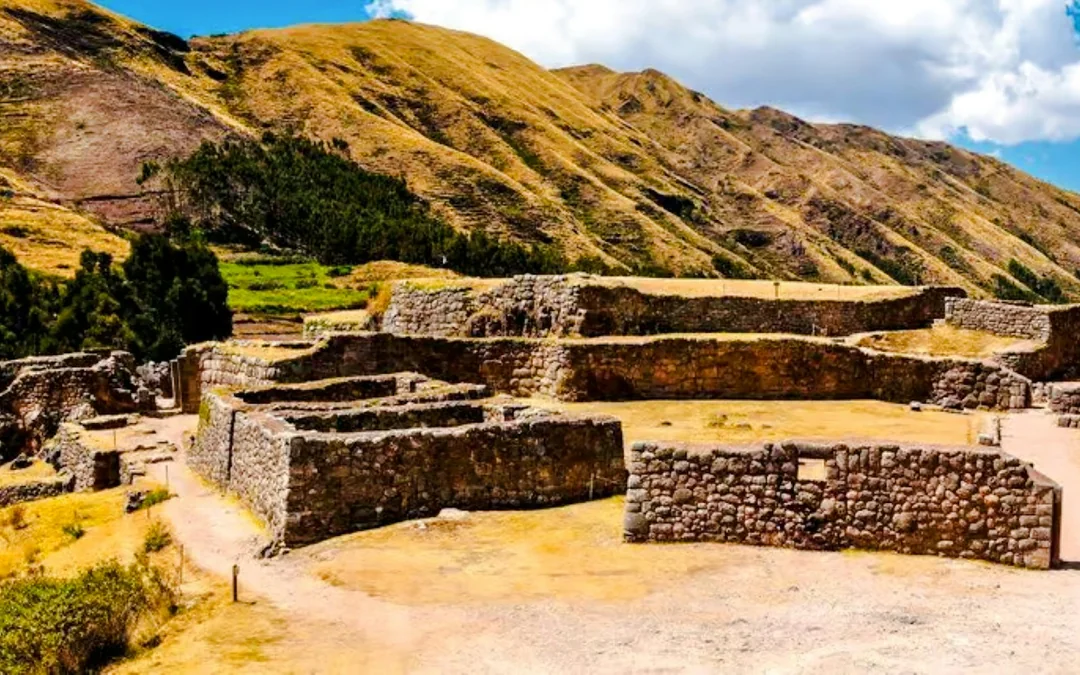 Cusco: Panoramic Open-Top Bus Tour to Sacsayhuamán, Puka Pukara & Cristo Blanco Image 1