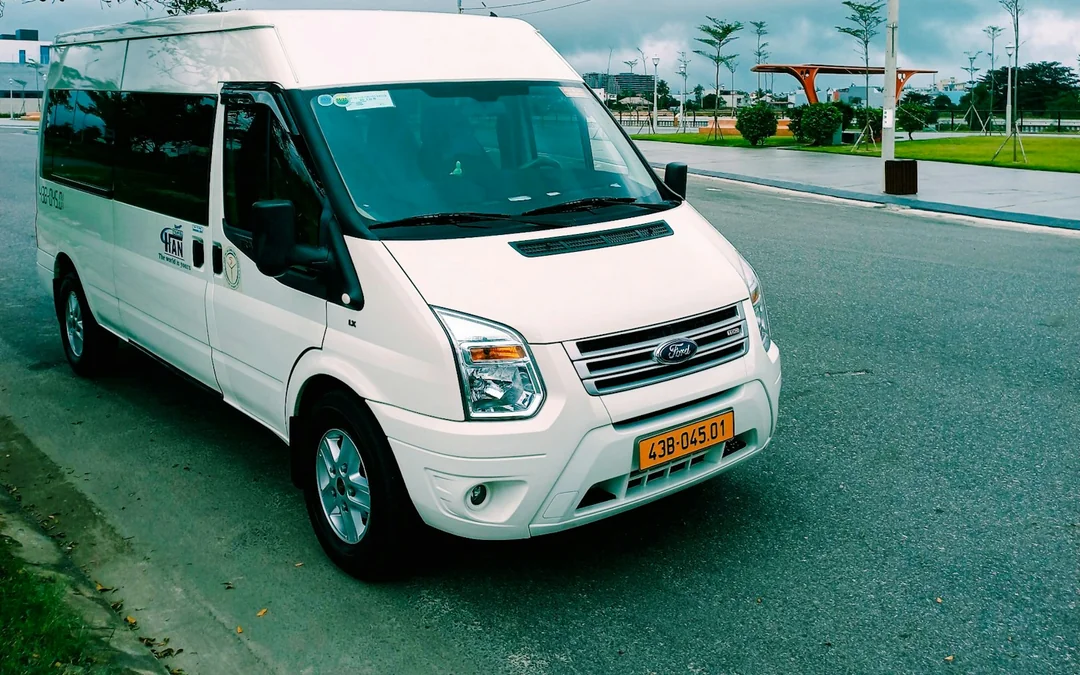 Da Nang Airport Fast-Track Immigration with Meet-and-Greet and Private Transfer to Hoi An Image 1