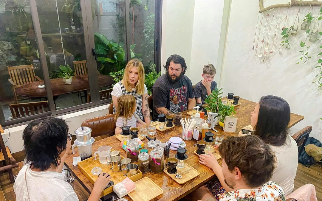 Da Nang Vietnamese Coffee-Making Class with Michelin Selected Dinner Image 3