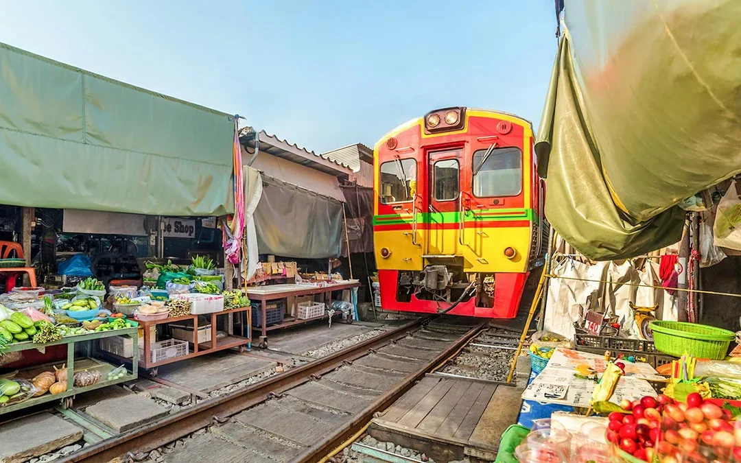 Damnoen Saduak Floating Market & Bangkok Elephant Camp Full-Day Guided Tour Image 4