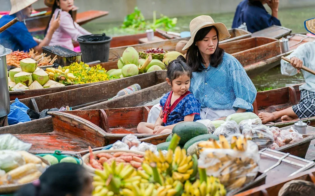 Damnoen Saduak Floating Market & Bangkok Elephant Camp Full-Day Guided Tour Image 8