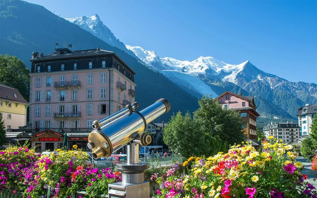 Day Trip to Chamonix Mont Blanc with Cable Car & Mer de Glace Train Ride Image 3