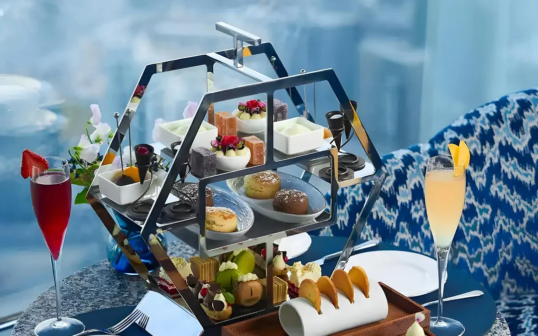 Dining in the Clouds: At.mosphere Restaurant on Level 122 Image 5
