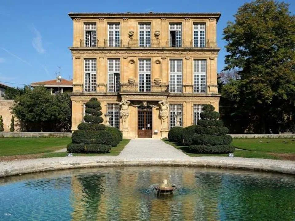 Discover Aix-en-Provence in 90 minutes with a local