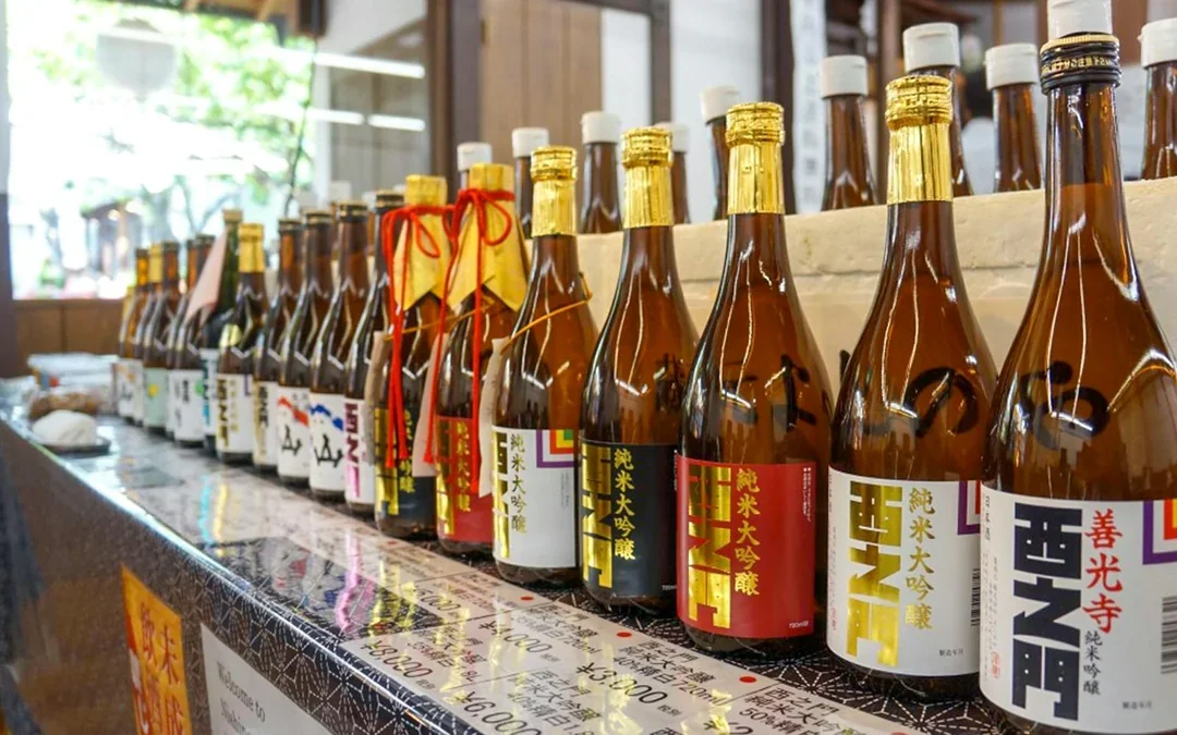 Discover Nagano: Zenko-ji, Sake Brewery & Snow Monkey Park Guided Tour Image 7