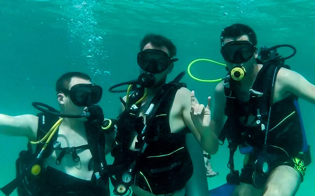 Discover Scuba Diving Dubai Image 2