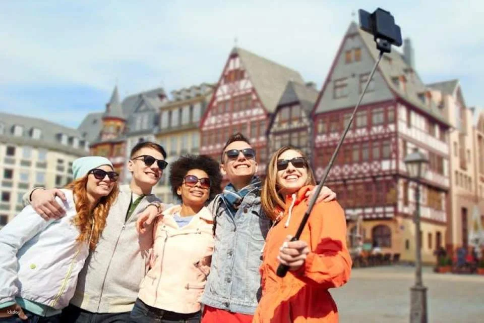 Discover the Instaworthy areas of Frankfurt with a local