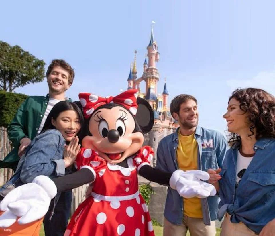 Disneyland® Paris tickets with transportation from Paris
