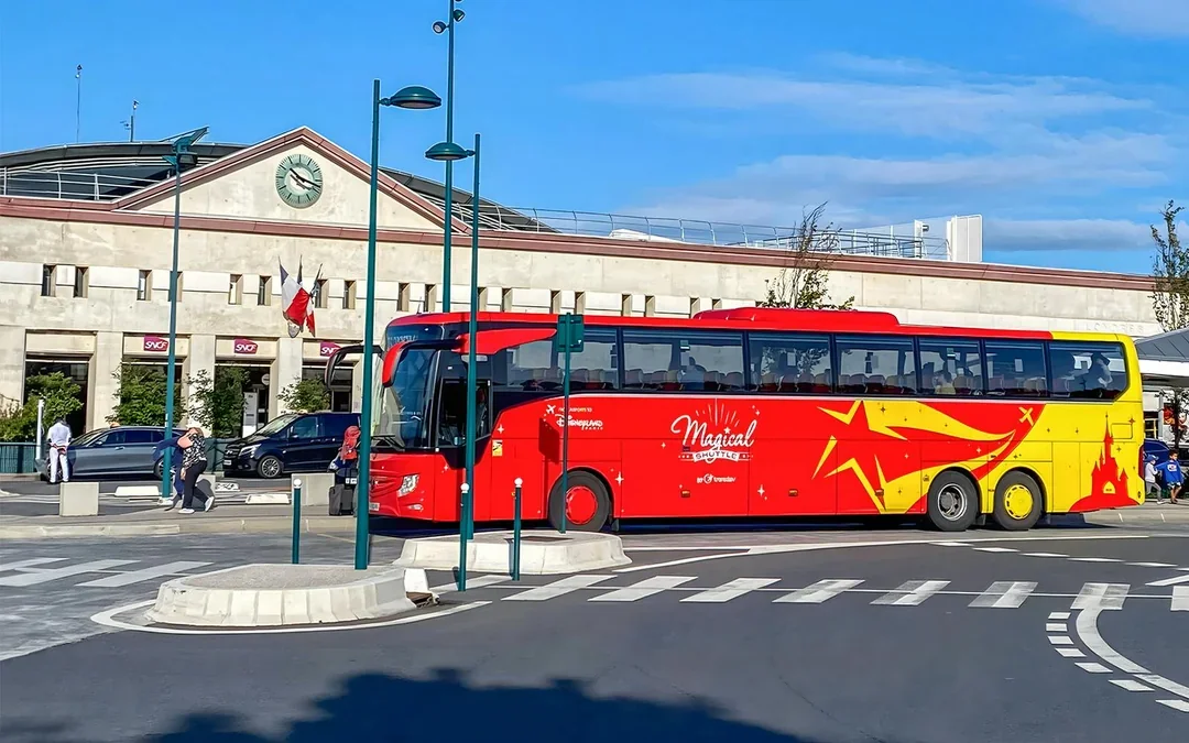Disneyland Paris to/from CDG or Orly Airport Shuttle Bus (Magical Shuttle) Image 3