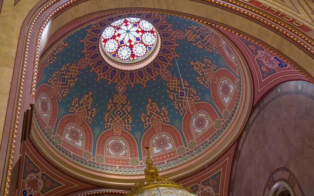 Dohány Street Synagogue Complex Fast-Track Tickets and Official Guided Tour in Budapest Image 2