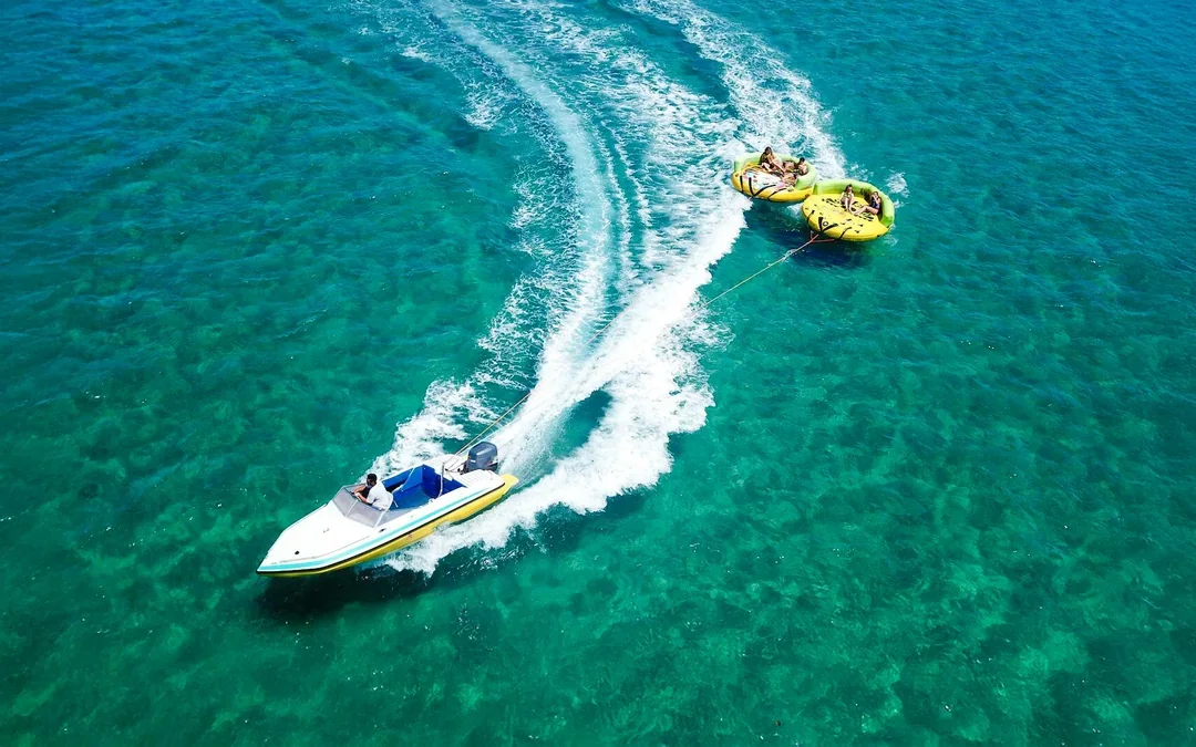 Donut Boat Ride Experience Image 7
