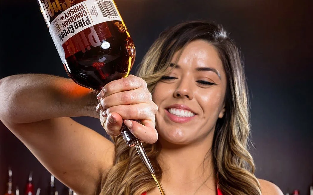 Downtown Las Vegas Self-Guided Bar Crawl 5 Bars, 5 Drinks, Poker Game and Prizes Image 5