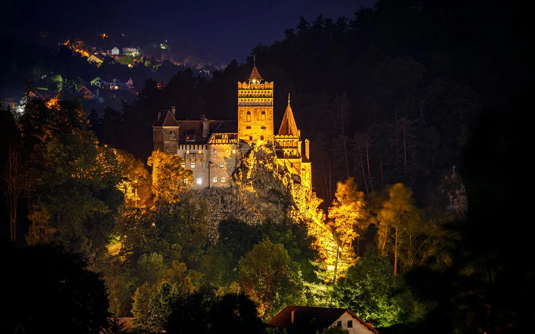 Dracula's Castle Halloween Special Tour Image 2