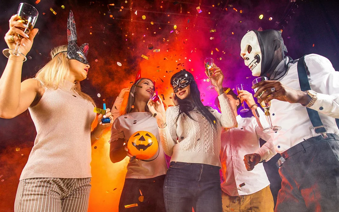 Dracula's Castle Halloween Special Tour Image 4