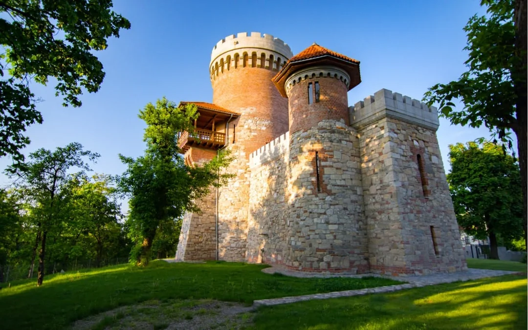 Dracula's Secret Journal in Bucharest: Self-Guided City Exploration Game Image 3