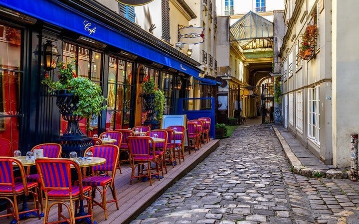 Edith Piaf's Paris: Self-Guided City Exploration Game Image 3
