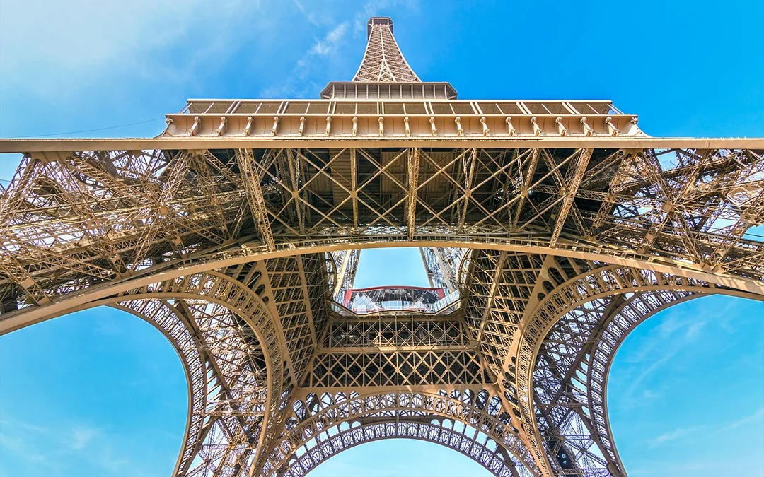 Eiffel Tower Guided Tour by Elevator: Reserved Entry to the Summit or Second Floor Image 12