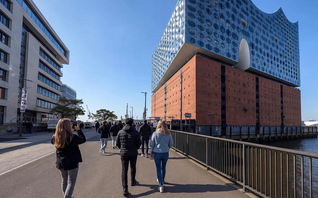 Elbphilharmonie Exterior Guided Tour in German Only Image 3