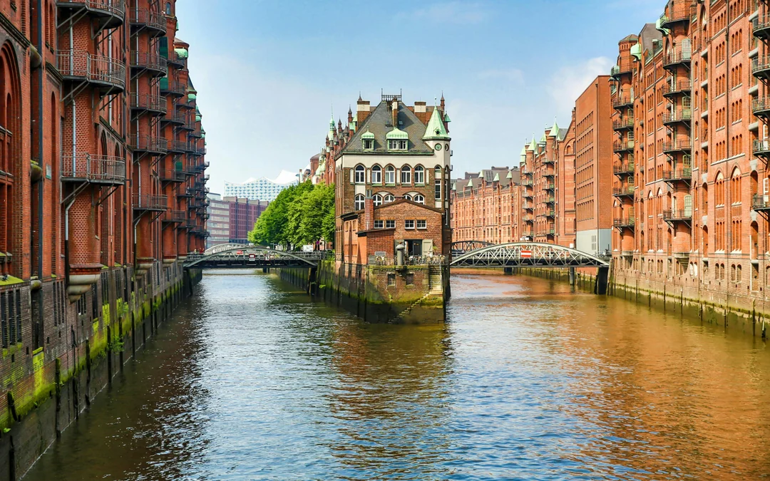 Elbphilharmonie, Speicherstadt & HafenCity German Guided Tour Image 3