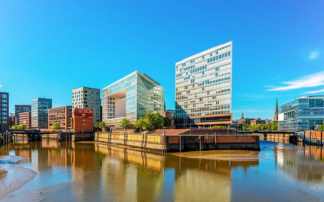 Elbphilharmonie, Speicherstadt & HafenCity German Guided Tour Image 5