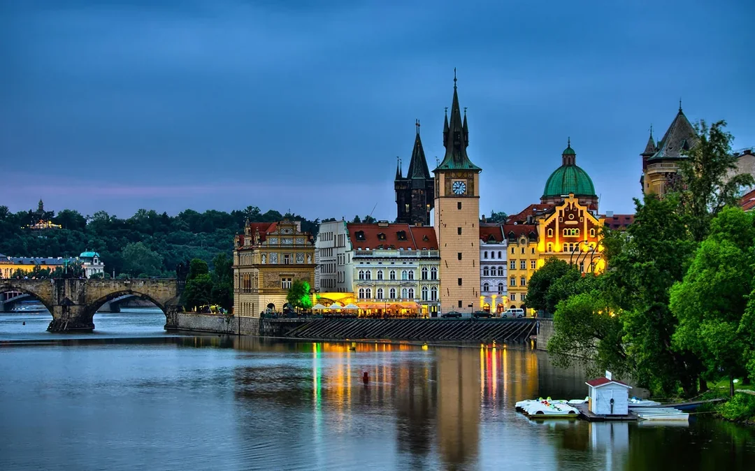 Evening Walking Tour with Panoramic Views of Prague Image 6