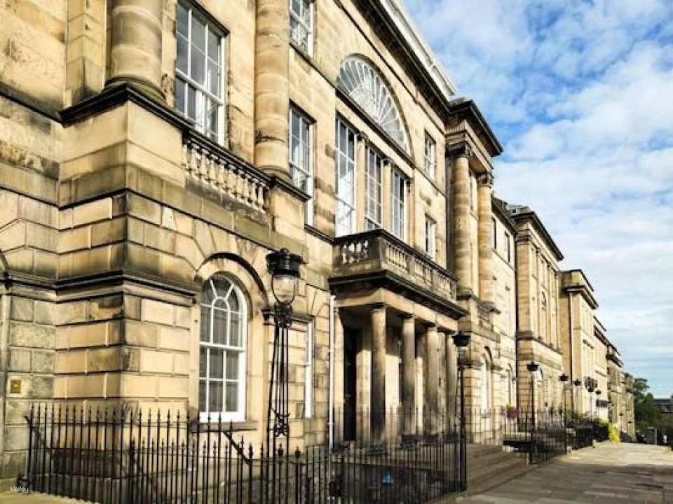 Explore Edinburgh's New Town with an interactive discovery game