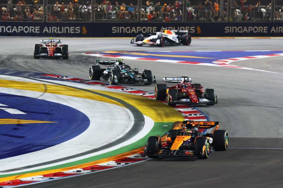 F1 Singapore Grand Prix 2026: Luxury VIP Hospitality Package | Marina Bay Street Circuit, Formula 1 Singapore