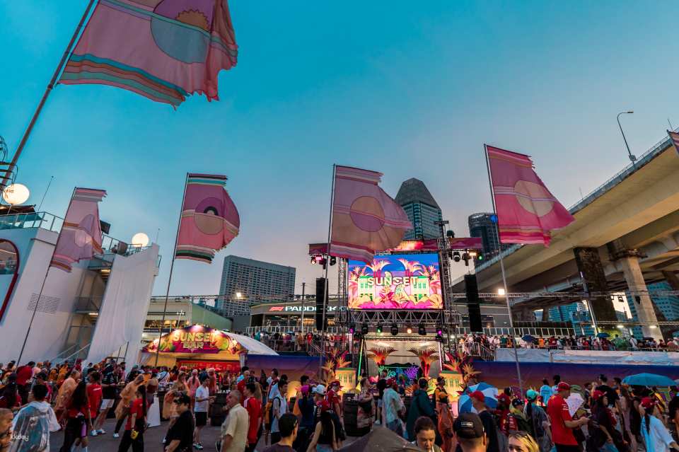 F1 Singapore Grand Prix 2026: Luxury VIP Hospitality Package | Marina Bay Street Circuit, Formula 1 Singapore