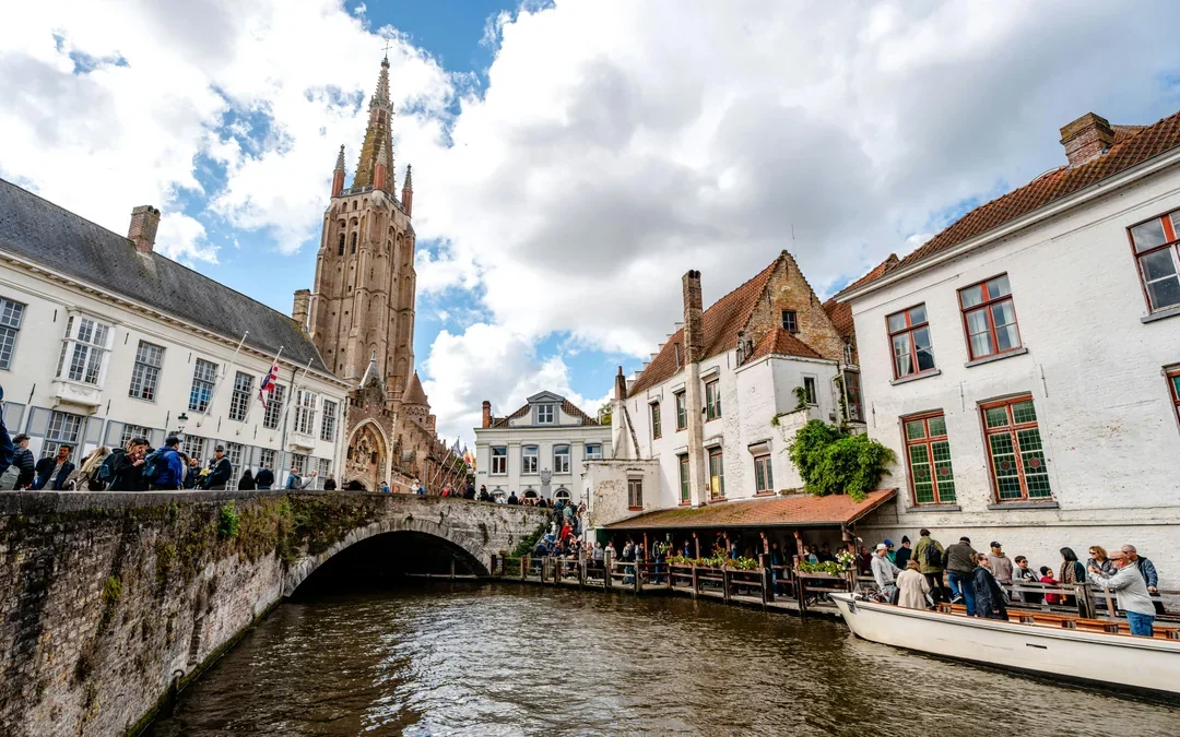 From Amsterdam: Bruges Day Trip with Boat & Beer Options Image 3