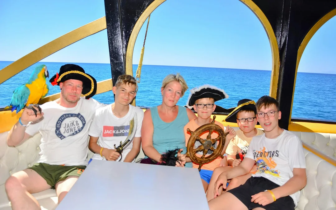 From Antalya: Pirate Boat Cruise with Lunch and Roundtrip Transfer Image 2