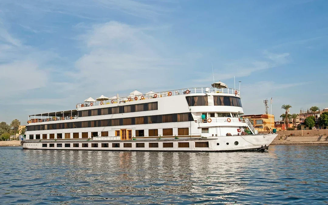 From Aswan: 4-Day Nile Cruise with Luxor Hot-Air Balloon Ride & Abu Simbel Visit Image 1