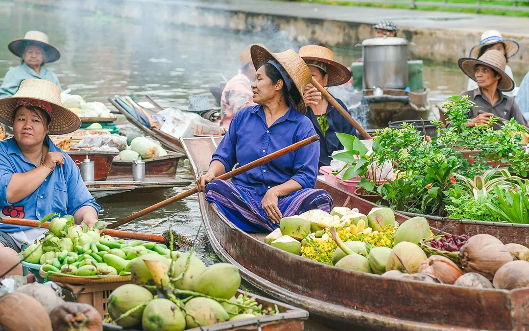 From Bangkok: Ayutthaya Temple, Railway Market & Damnoen Saduak Floating Market Full-Day Guided Tour with Lunch & Hotel Transfers Image 2