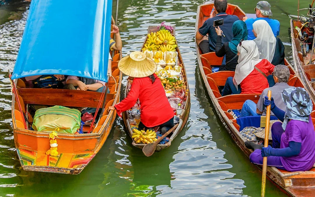 From Bangkok: Ayutthaya Temple, Railway Market & Damnoen Saduak Floating Market Full-Day Guided Tour with Lunch & Hotel Transfers Image 6