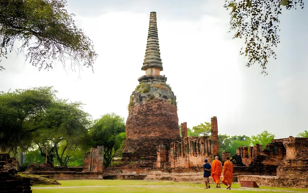 From Bangkok: Ayutthaya Temples and Bang Pa-In Palace Full-day Guided Tour Image 8