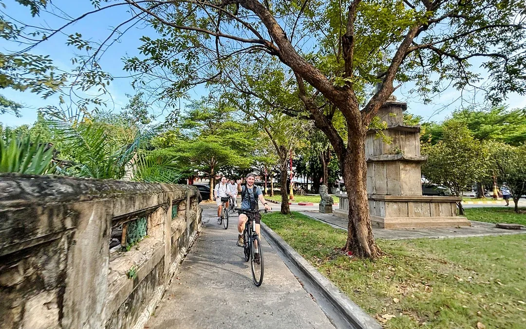 From Bangkok: Backstreets and Hidden Gems Half-Day Guided Bike Tour
Image 1