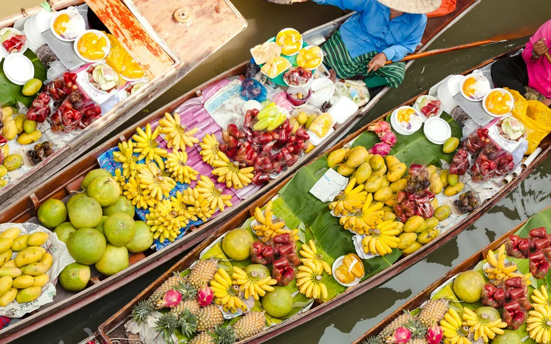 From Bangkok: Maeklong Railway Market, Damnoen Saduak Floating Market & Ayutthaya Small-Group Tour Image 4