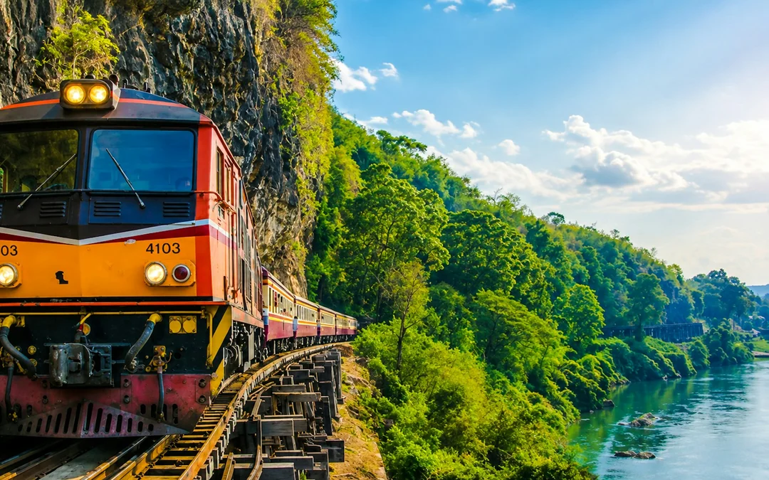 From Bangkok: Private River Kwai Day Trip with Death Railway Train Ride and Damnoen Saduak Floating Market Image 1
