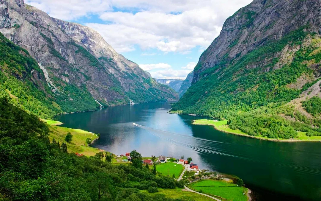 From Bergen: Guided Day Tour of Flåm & Stegastein Viewpoint with Nærøyfjord Cruise Image 8