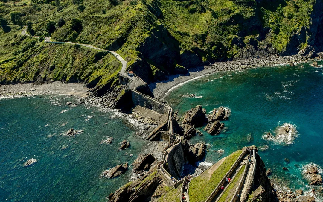 From Bilbao: Gaztelugatxe, Biscay Bridge & Txakoli Tasting Tour Image 4